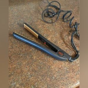 CHI Hair Straightener / Flat Iron
